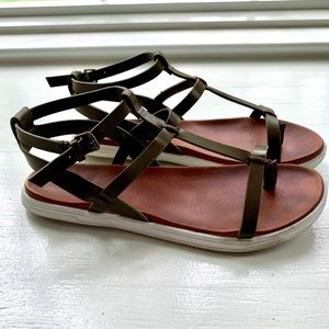 MIA Olive Sandals size 7